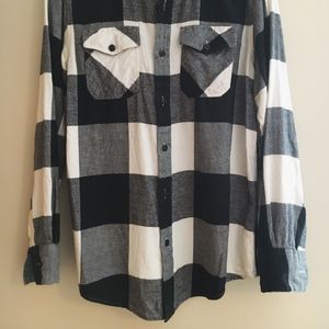 Vintage Mens Black + Wh. Gingham Flannel ButtonUp
